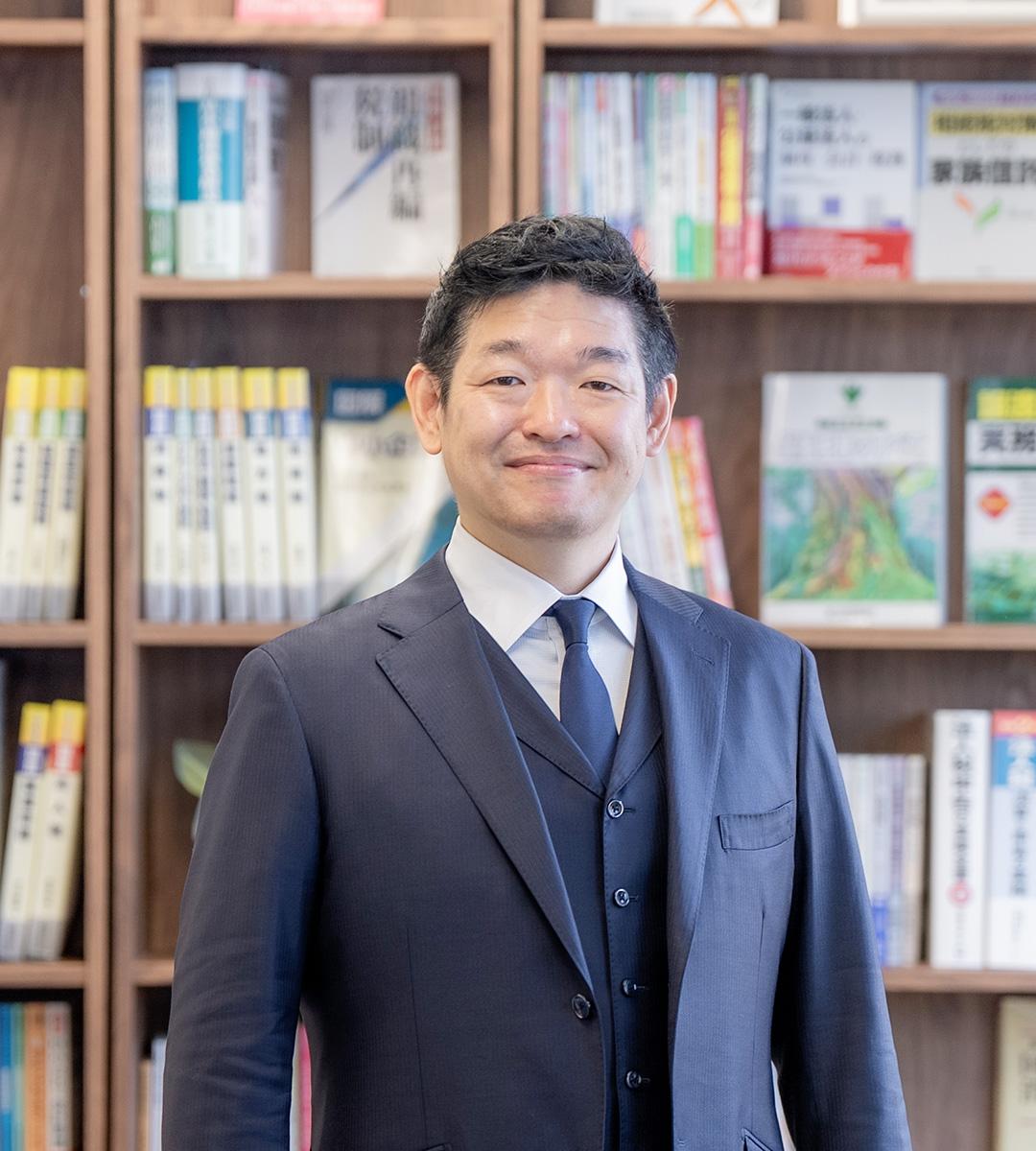 代表税理士　山中 朋文（やまなか ともふみ）